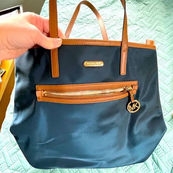 Michael Kors Large Klempton - Picture 1 of 7